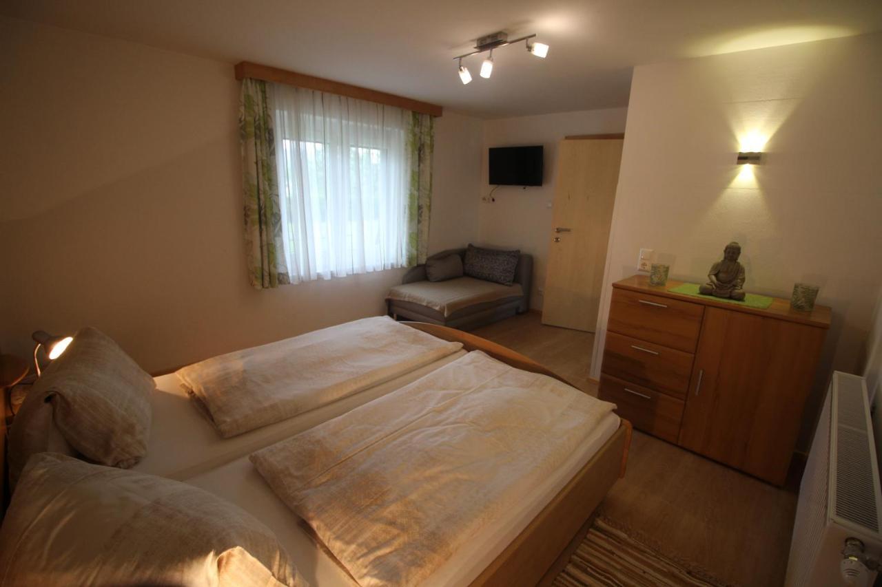 Kusternighof Otel Velden am Wörthersee Dış mekan fotoğraf
