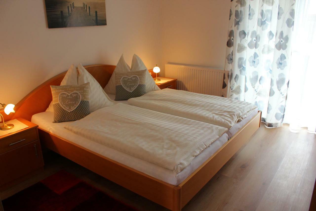Kusternighof Otel Velden am Wörthersee Dış mekan fotoğraf