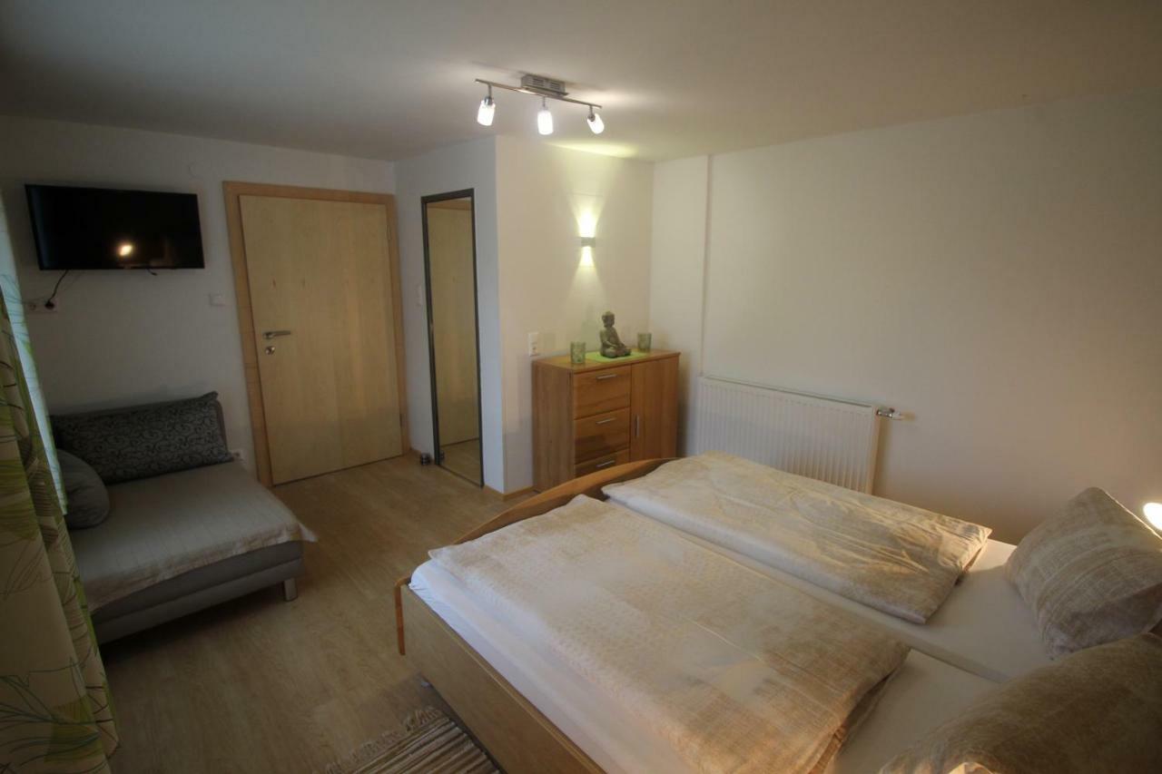 Kusternighof Otel Velden am Wörthersee Dış mekan fotoğraf