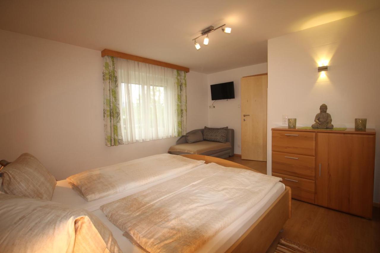Kusternighof Otel Velden am Wörthersee Dış mekan fotoğraf